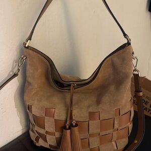 Elegant Tan Woven Shoulder Bag